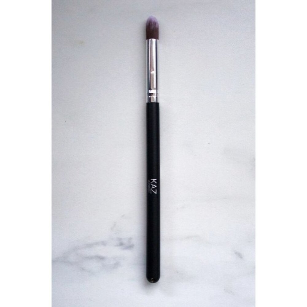 Highlighting Eye Brush KAZ